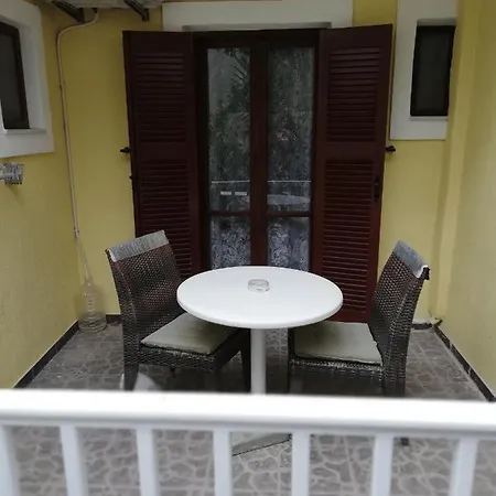 Christina Apartamento Karterádos