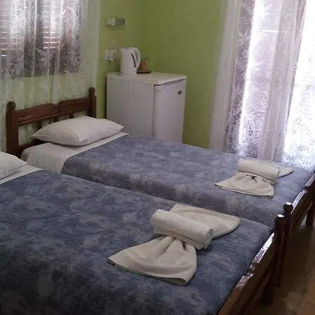 克里斯蒂娜膳食公寓酒店 公寓 *