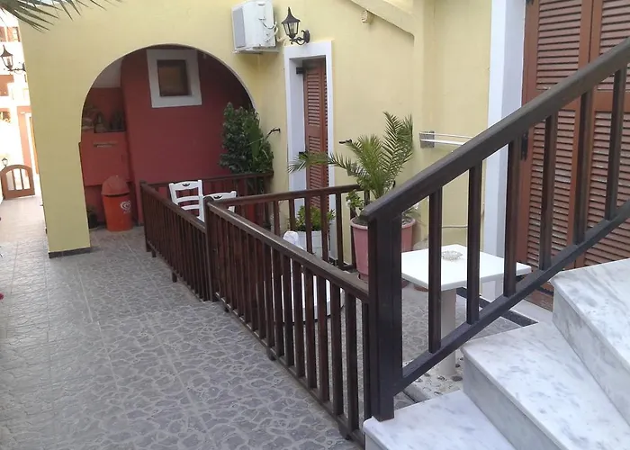 Christina Daire Karterados (Santorini)