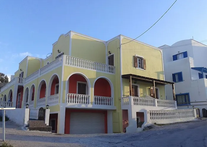 Christina Daire Karterados (Santorini)