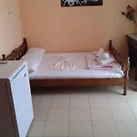 Christina Apartamento Karterádos