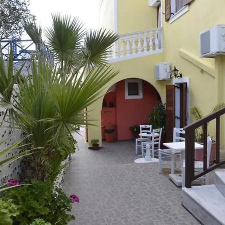 Christina * Karterados (Santorini)