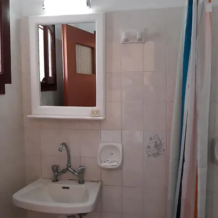 Christina Apartament *