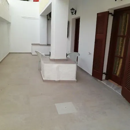 Christina Karterados (Santorini)