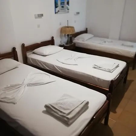 Christina * Karterados (Santorini)